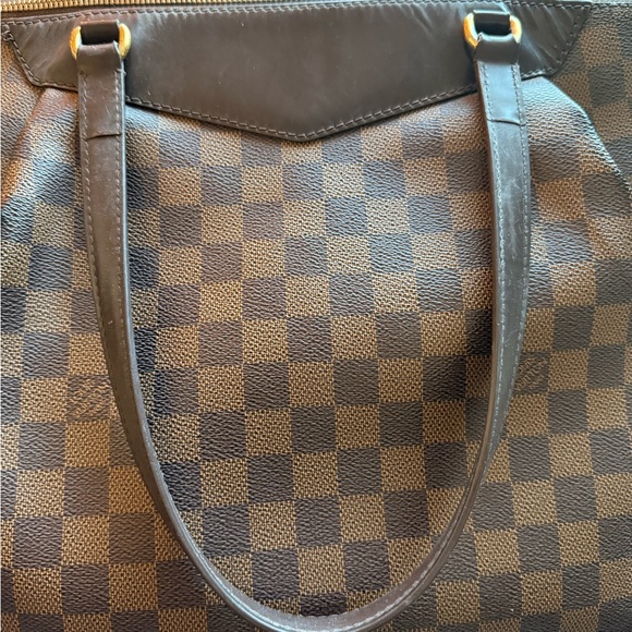 Louis Vuitton Shoulder Bag - Picture 14 of 16